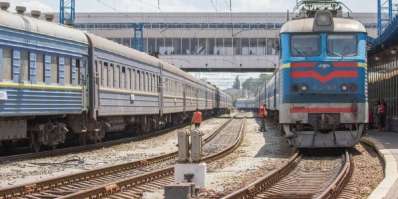 "Укрзалізниця" підвищує тарифи: як це вдарить по українцях