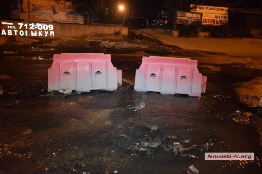 "Фекальный ад" в Николаеве: в городе произошел масштабный прорыв канализации