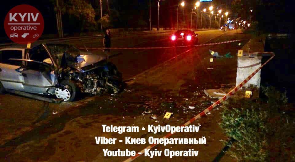 В Киеве таксист устроил смертельное ДТП: первые фото с места ЧП