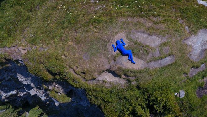 Скульптуры и природа: в Альпах появился новый туристический маршрут