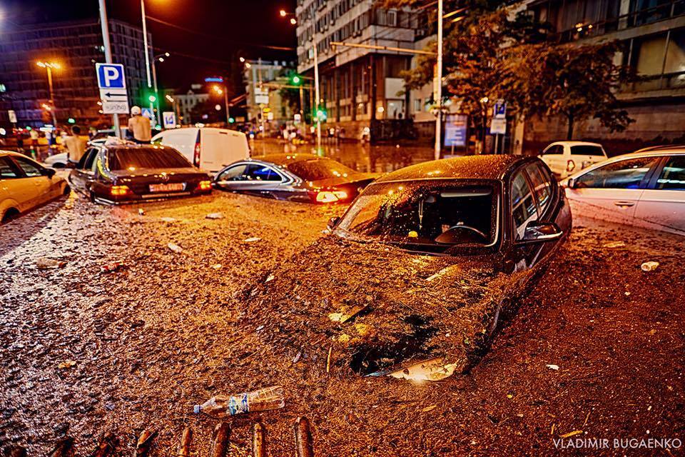"Месть Вселенной": фото потопа в Киеве