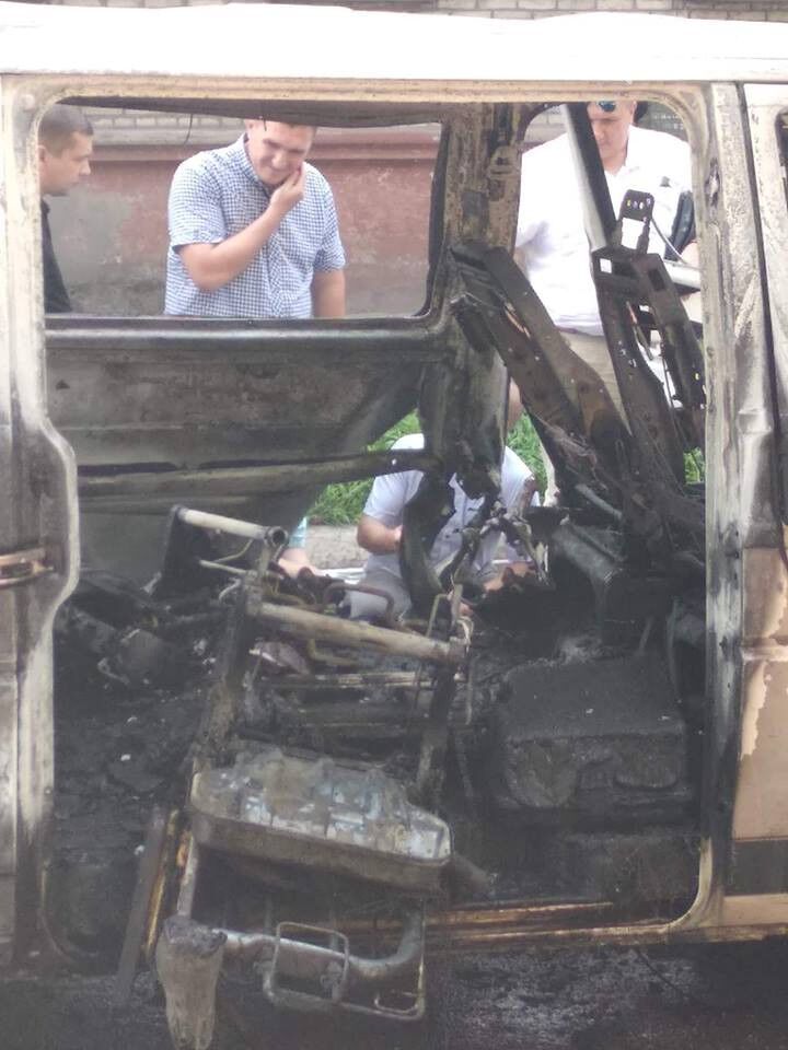В Каменском взорвали авто с депутатом: первые фото и видео