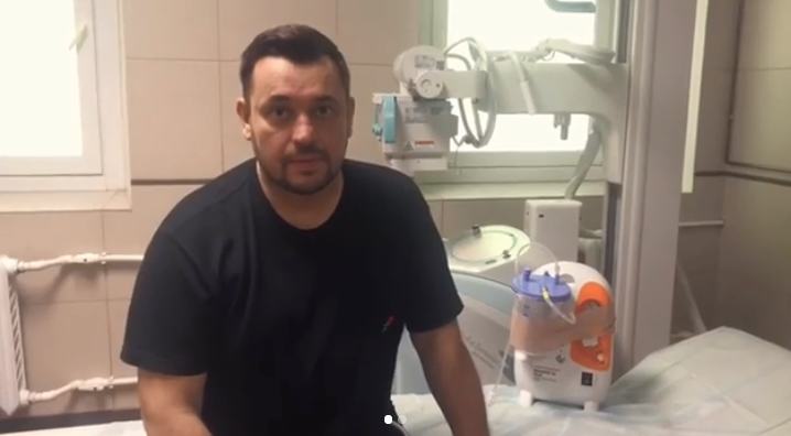З трубкою в животі: російська зірка 90-х розповів про важку недугу