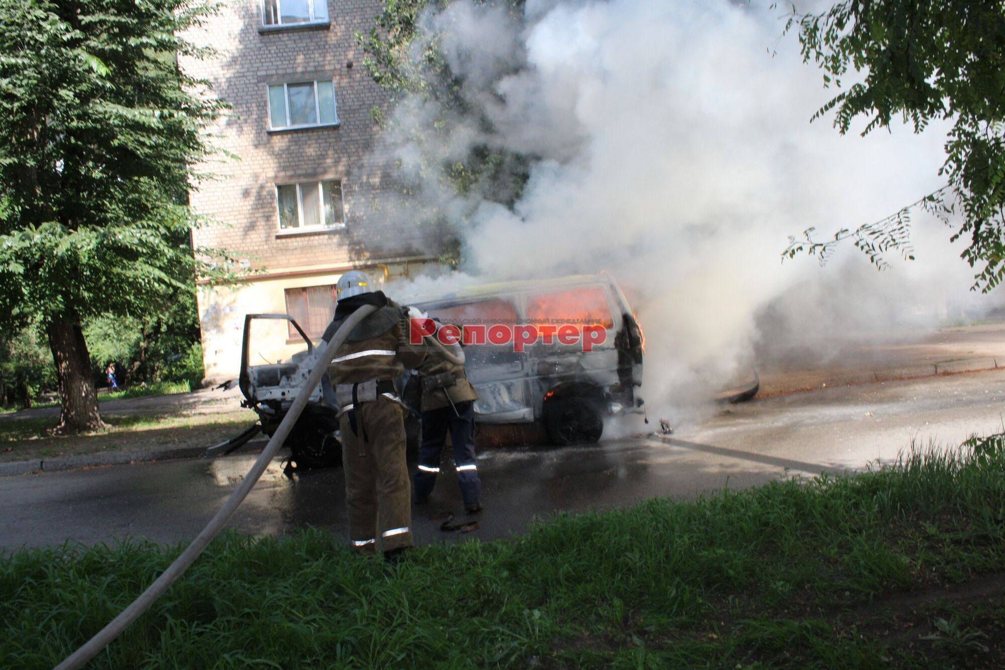 На Днепропетровщине взорвали авто с депутатом: опубликованы первые фото и видео