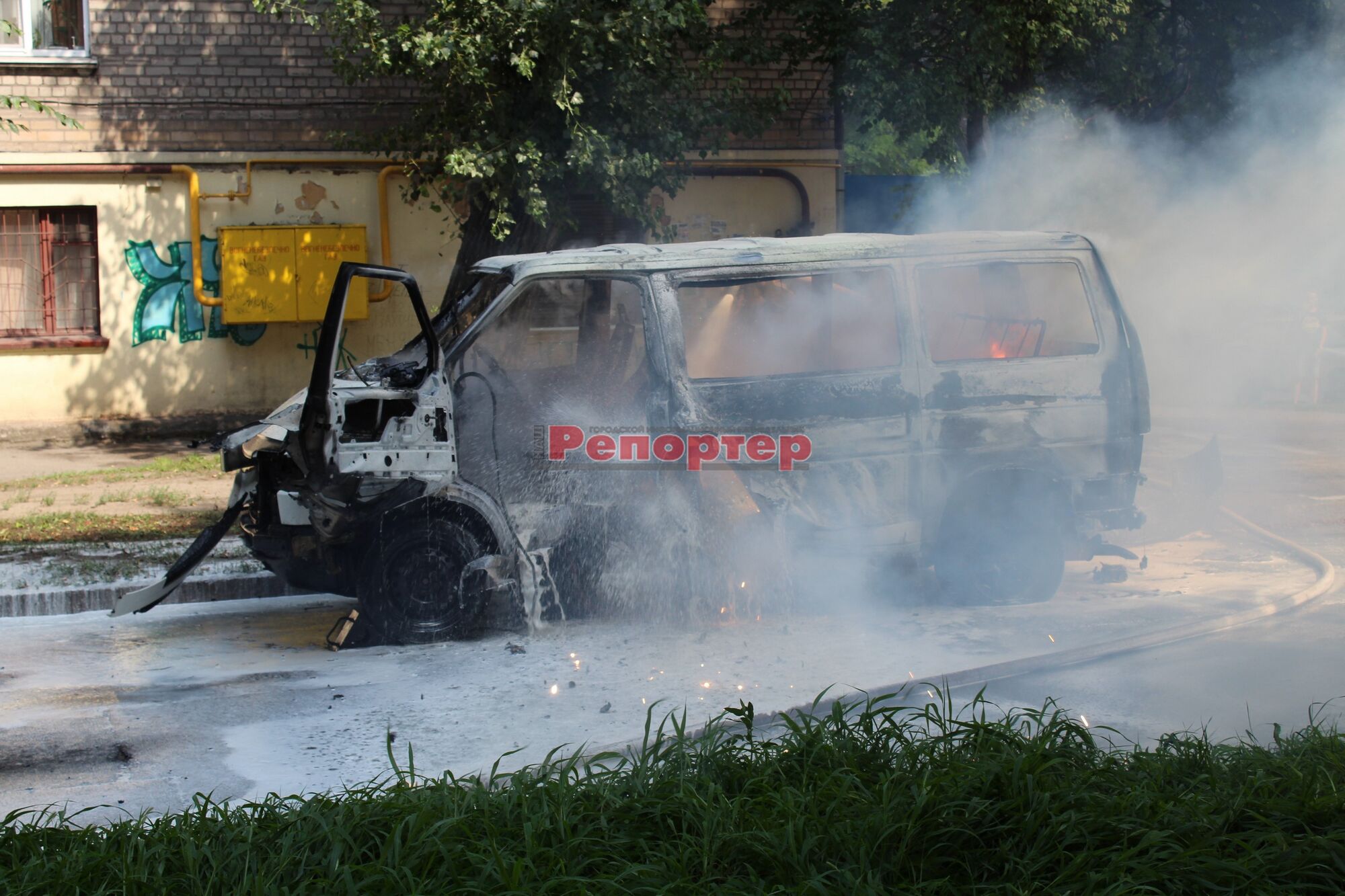 На Днепропетровщине взорвали авто с депутатом: опубликованы первые фото и видео