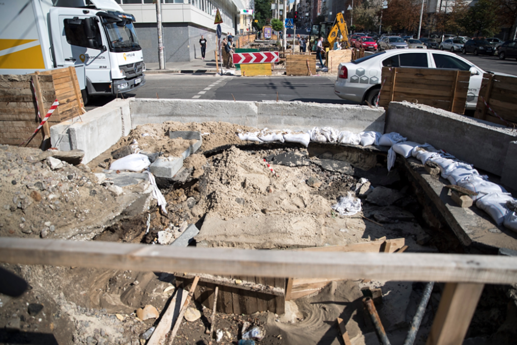 Кличко перевірив, як відремонтували дорогу на Антоновича