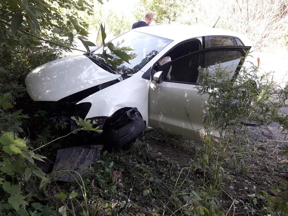 Віз Нелю Штепу й Ірму Крат: водія скандальних українок зіштовхнули вантажівкою з траси. Фоторепортаж із місця ДТП