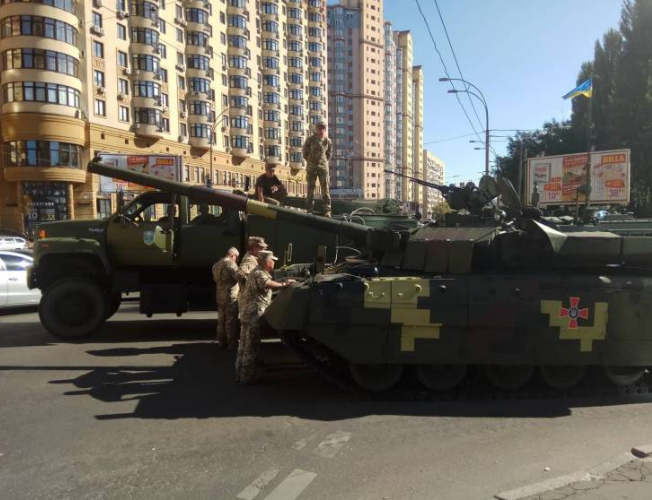 НП з танком у Києві