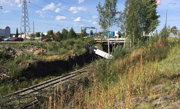 У Фінляндії розбився автобус із туристами: 4 загиблих, 20 поранених. Усі подробиці