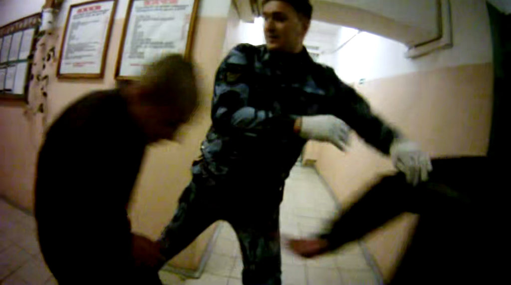 "Карай жорсткіше": з'явилися нові кадри тортур у російській колонії