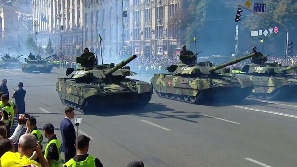 Впечатляющий военный парад в Киеве: чем хвасталась Украина