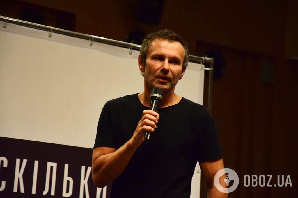 В ожидании Вакарчука-"президента": музыкант заявил о моратории на политику