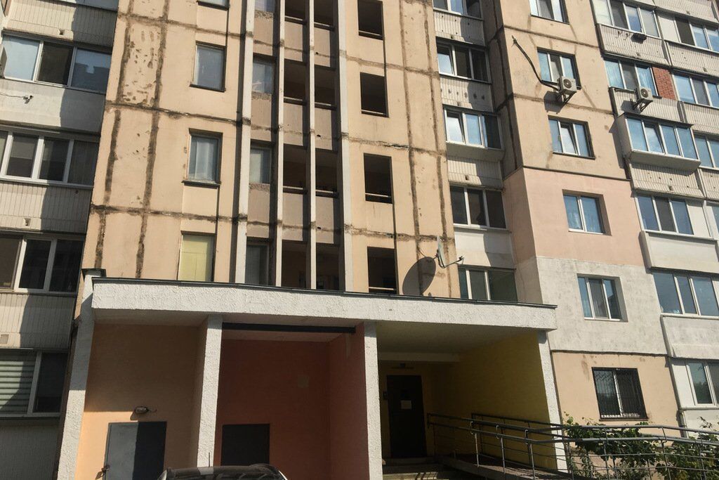 У Києві підліток випав із вікна: з'явилися суперечливі дані