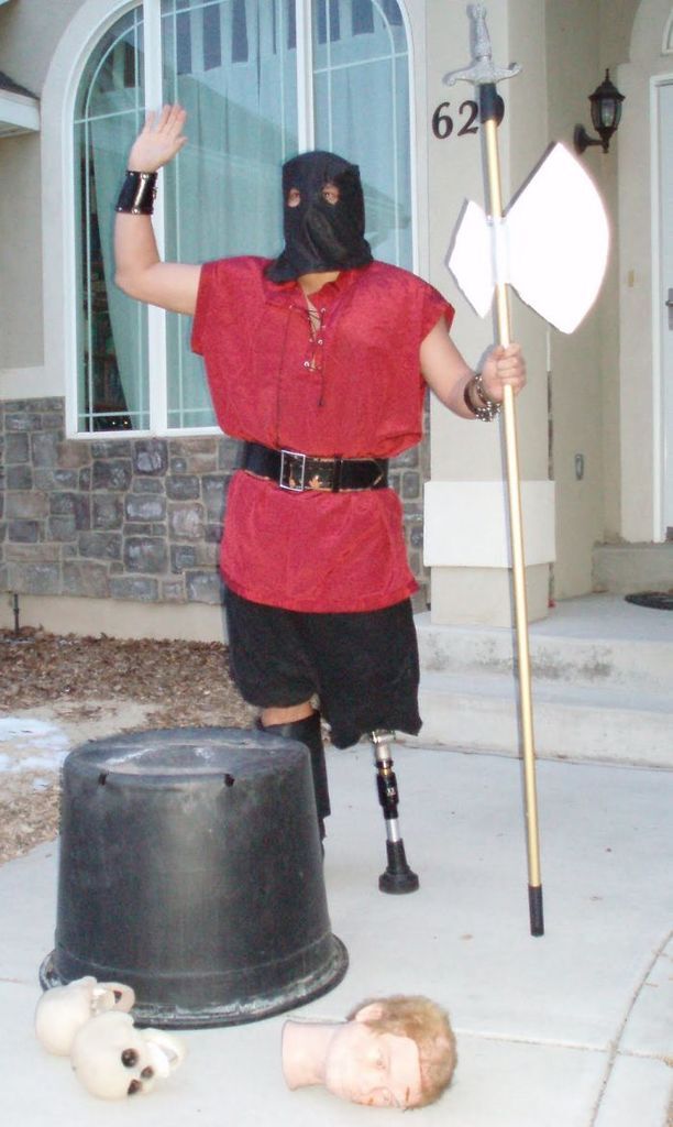 Американець з інвалідністю креативно провчив сина та прославився: яскраві фото