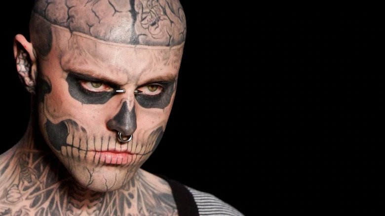 Внезапно умер Zombie Boy