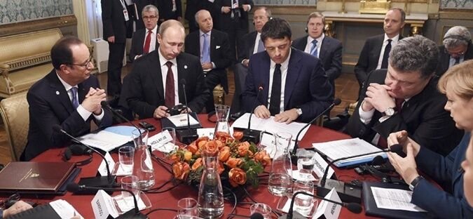 "Я вас раздавлю": Олланд рассказал, как Путин угрожал Порошенко на переговорах в Минске