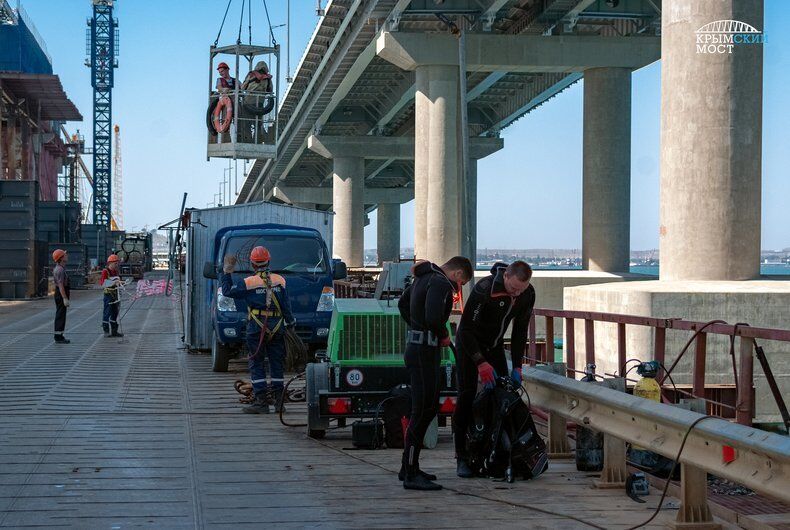 Крымский мост начали разбирать: что происходит
