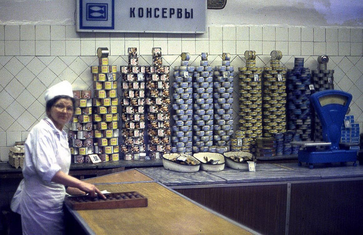 Постановочные фото жизни в СССР: как было на самом деле