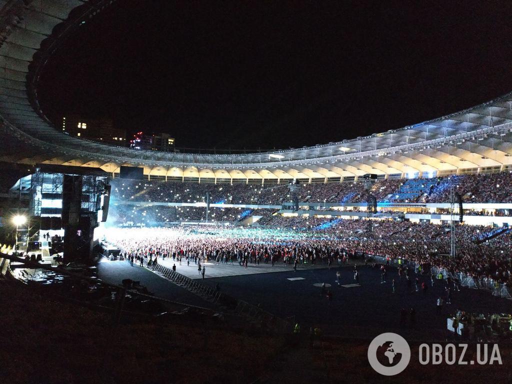 Прапор України на сцені: в Києві пройшов концерт Imagine Dragons