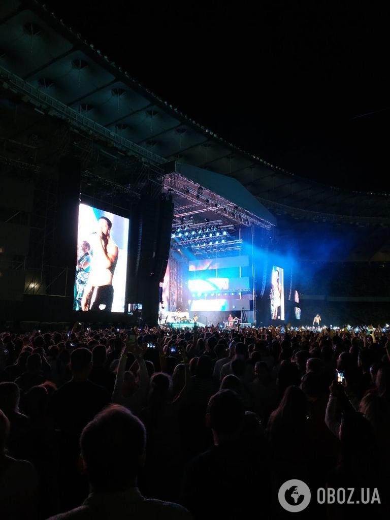 Флаг Украины на сцене: в Киеве прошел концерт Imagine Dragons