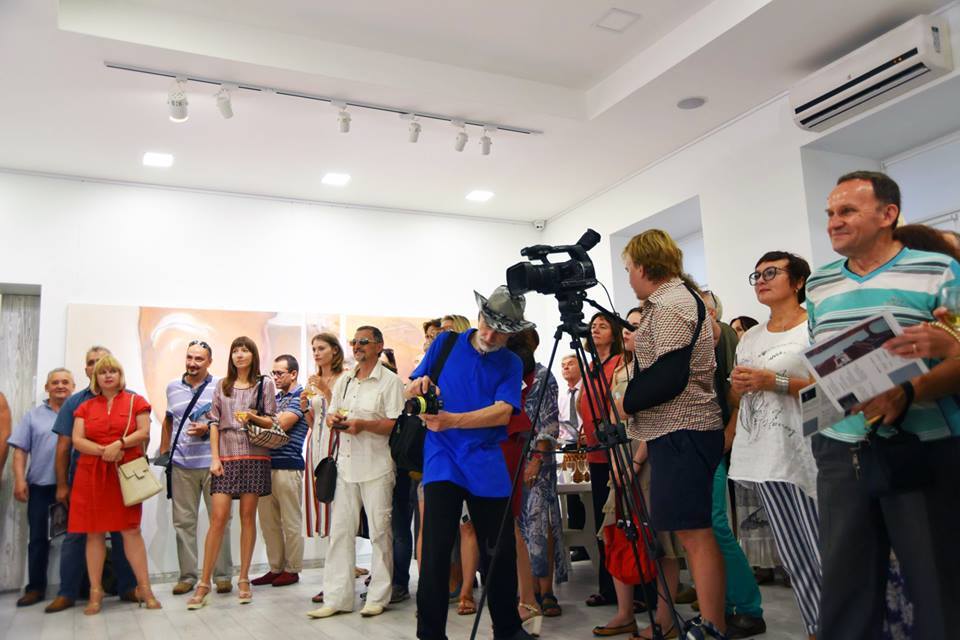 В киевском центре современного искусства "Белый Свет" состоялось открытие выставки Александра Яновича