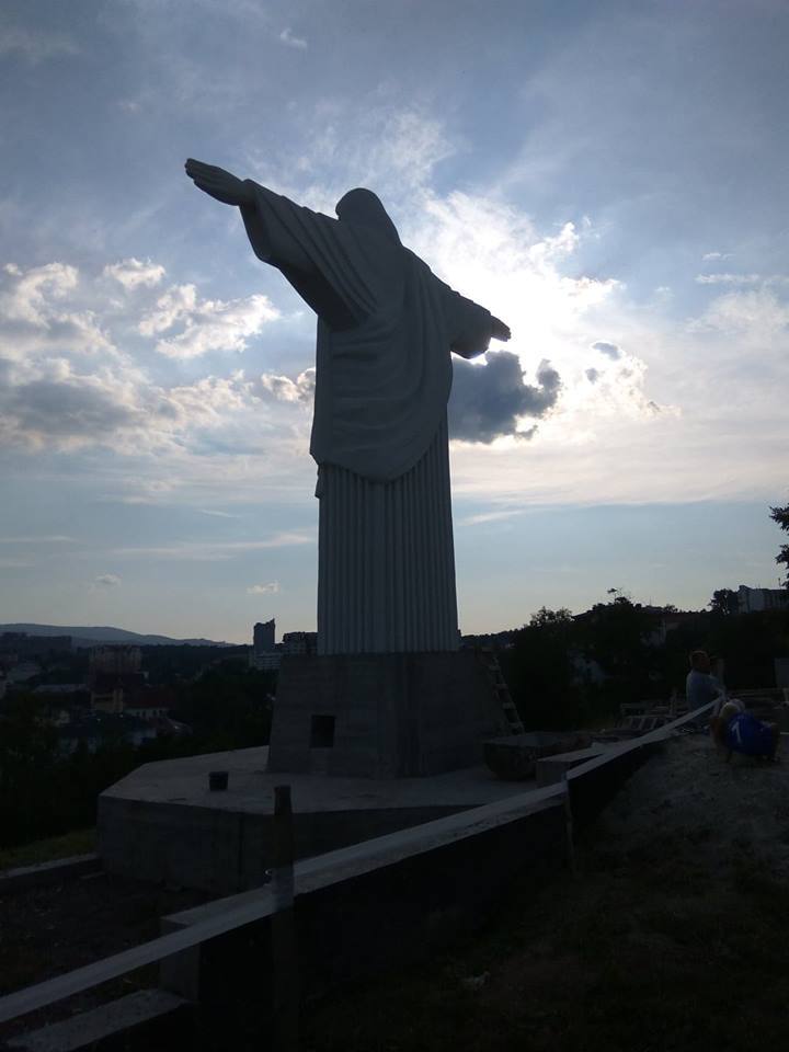 Майже як в Ріо: в Україні показали гігантську статую Христа
