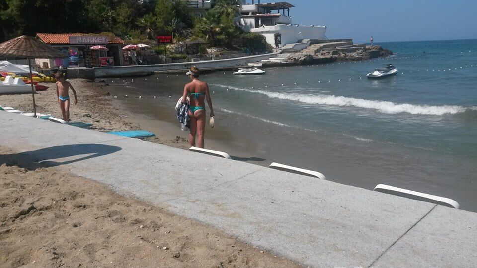 Сбежалась охрана: туристы из России отличились хамством на курорте