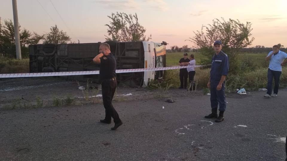 На Днепропетровщине разбился пассажирский автобус: есть жертвы, много пострадавших