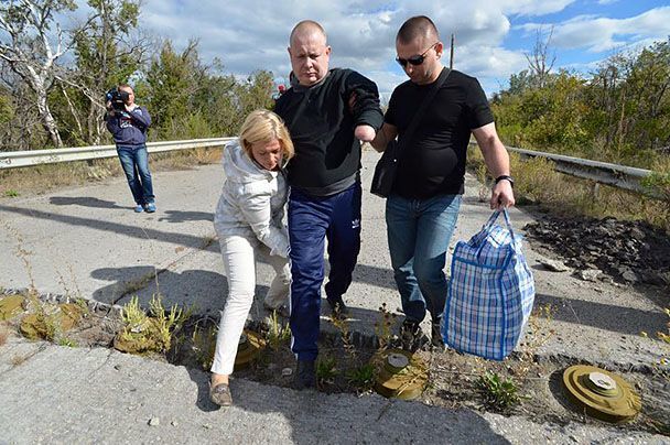 Снаряды не выбирают - российский солдат или мирный житель. Это война - украинский партизан