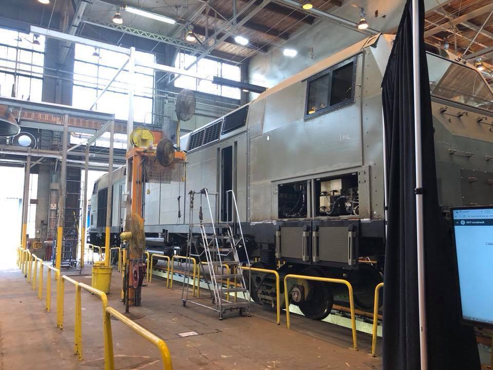 В Украину прибыл первый локомотив General Electric: опубликованы фото и видео