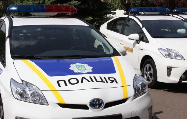 В Запорожье ДТП с патрульными: в полицейский автомобиль въехала SKODA