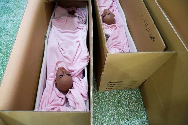 "Майбутнє за ляльками": з'явилися фото, як створюють секс-іграшки
