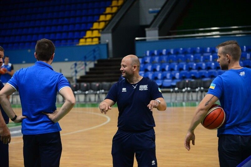 На поле битви: українські баскетболісти потренувалися перед матчем із Іспанією