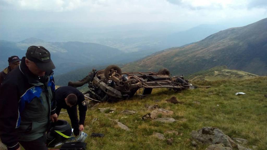 Погибли на месте: стало известно о трагедии с туристами на Закарпатье