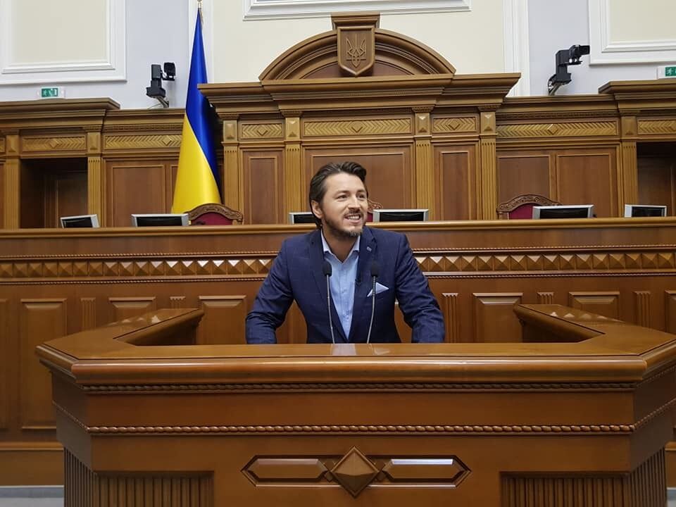 ''Притула наш президент'': популярный украинский ведущий поделился фото из ВР