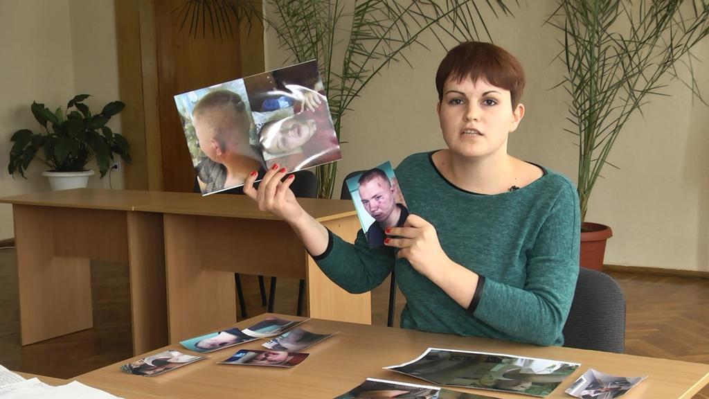 Кулаком в лицо: известную украинскую журналистку жестоко избили во время съемок в интернате