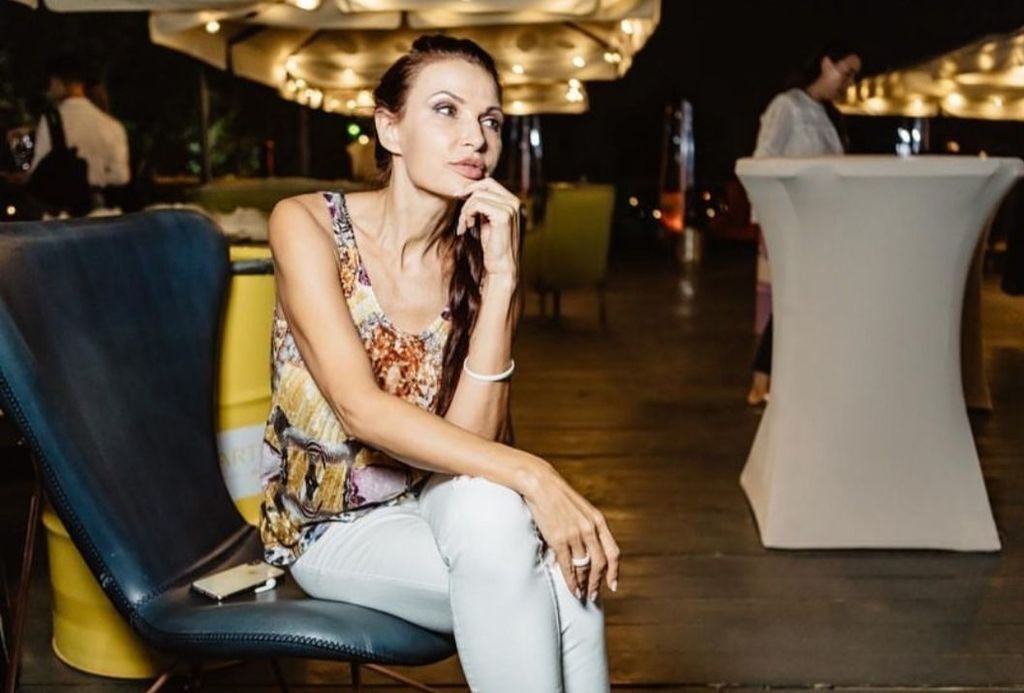  49-летняя российская звезда забеременела благодаря ЭКО: как она выглядит