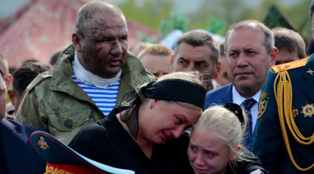 Закопали на "Донецькому морі": з'явилися фото і відео з похорону Захарченка