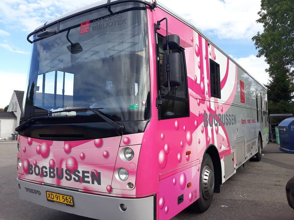 Библиотека на колесах: журналист из Украины рассказала о поразительном в Дании