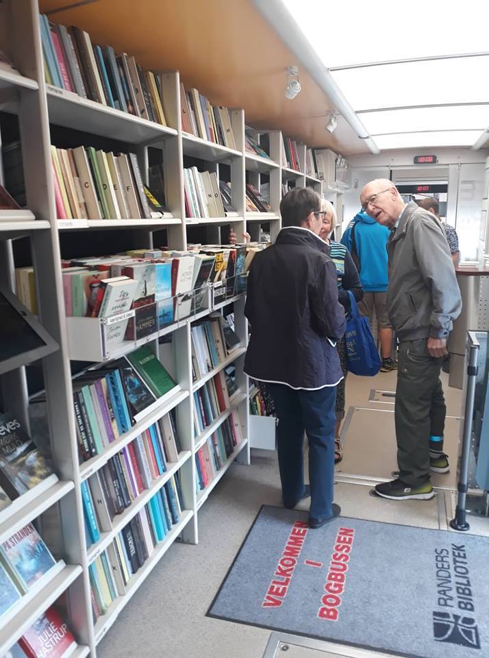 Библиотека на колесах: журналист из Украины рассказала о поразительном в Дании