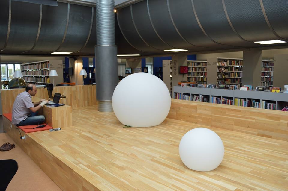 Библиотека на колесах: журналист из Украины рассказала о поразительном в Дании