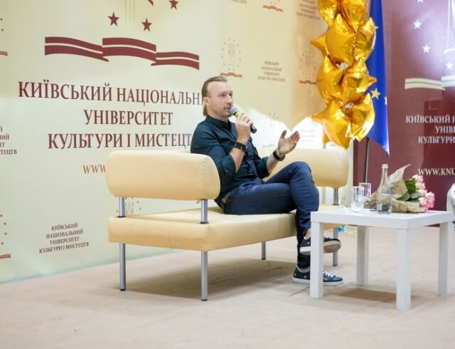 Вінник провів першу лекцію в київському ВНЗ