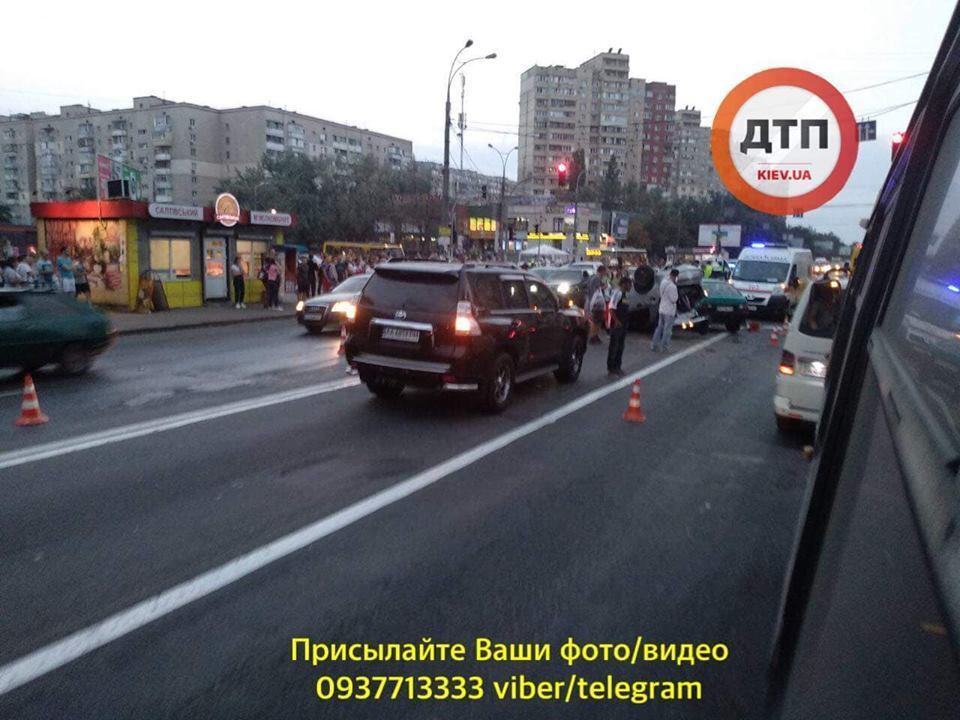 П'яний як чіп: в Києві водій тікав від поліції і протаранив 4 авто