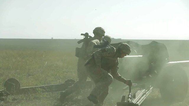 Артиллеристы ВСУ блестяще отразили атаку танков: мощные кадры