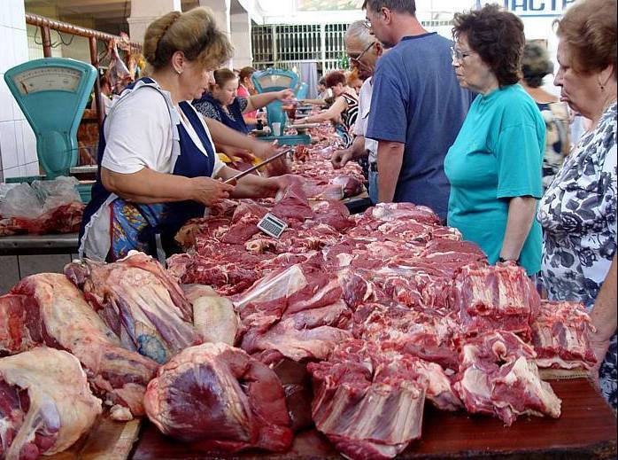 Виручає самогон: стало відомо, як виживає Донецьк у ''русском мірє''