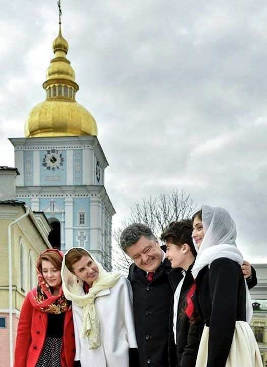 День рождения Порошенко: как менялась внешность президента Украины