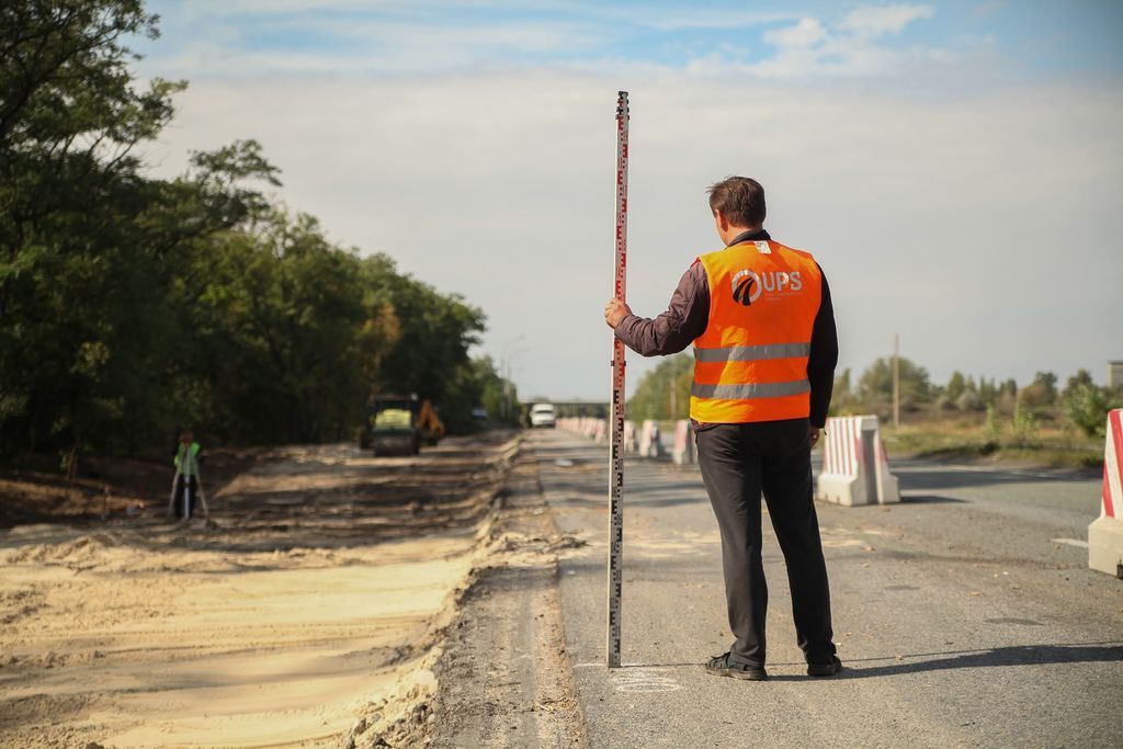 Резниченко: на дорогах Днепропетровщины строят весовые площадки