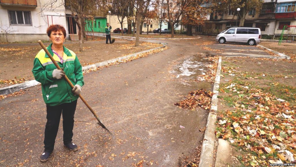Дітей повернули у зону "хіматаки" в Криму: еколог забила тривогу