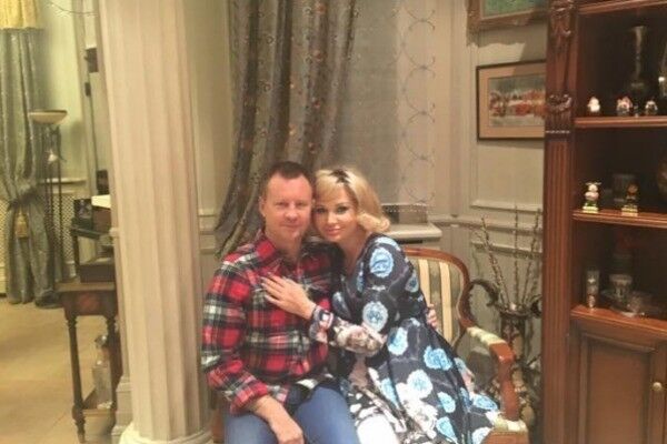 РосСМИ пустили слух о тайной свадьбе вдовы Вороненкова