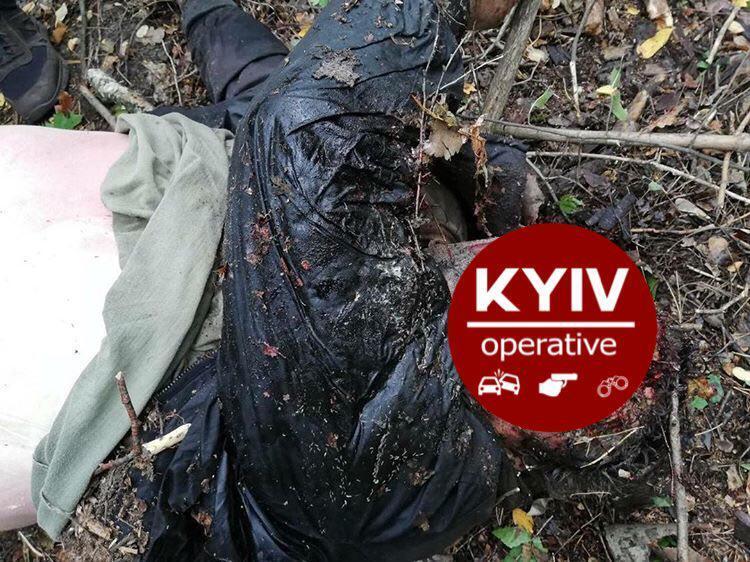 Отрезали половой орган: в Киеве нашли истерзанный труп. Фото 18+